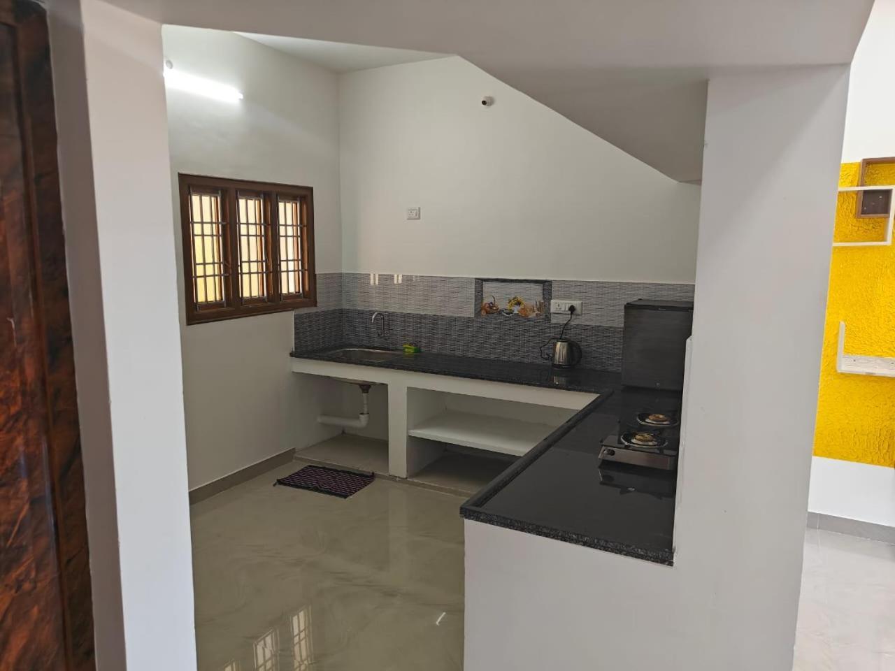 Thirunallar Heaven Homes Tirunallar Екстериор снимка